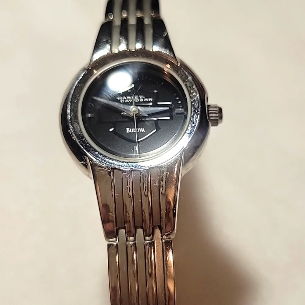 Harley Davidson Bulova Ladies Watch - Picture 4 of 5